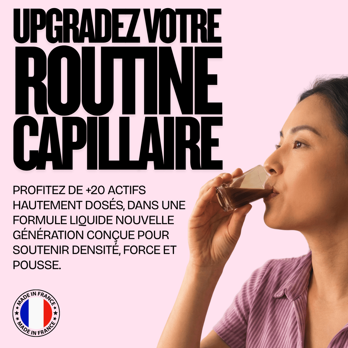 Femme prenant une cuillère de Sirop Hair Pousse Max, routine capillaire aux +20 actifs hautement dosés